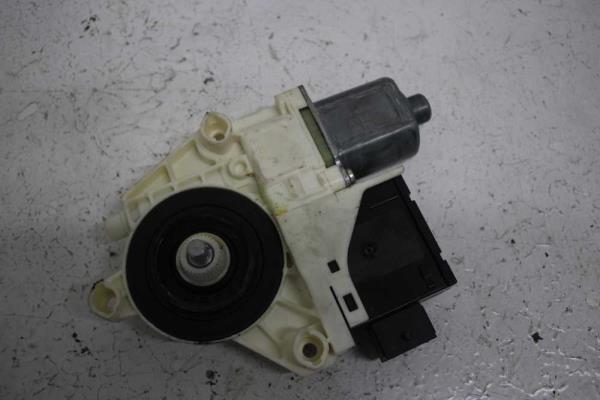 MOTEUR LEVE VITRE AVANT DROIT FIAT 500X - Vue 2
